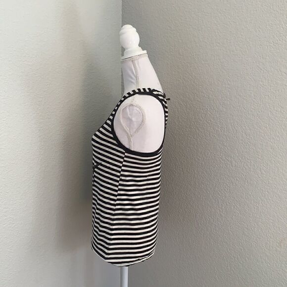 Camp Collection BZ Tank Top - Picture 3 of 8